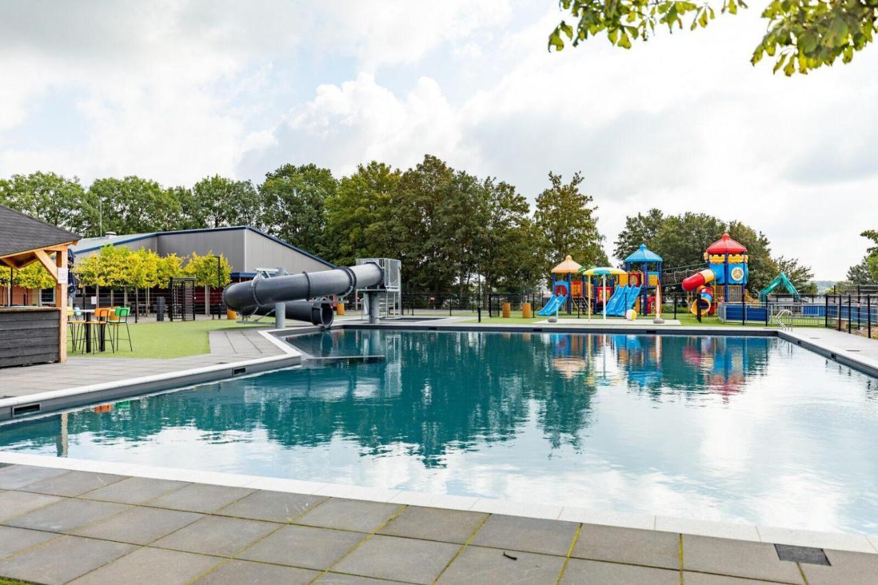 Rhederlaagse Meren Lathum Bagian luar foto